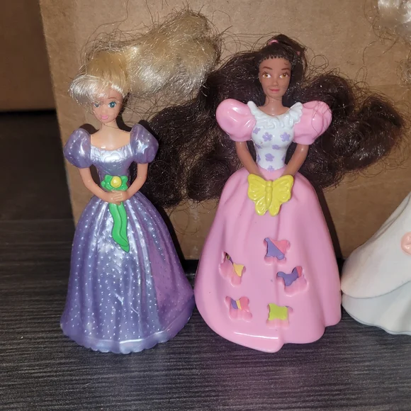 ❤️Barbie Miniature Dolls Set Of 5 - Picture 2 of 5